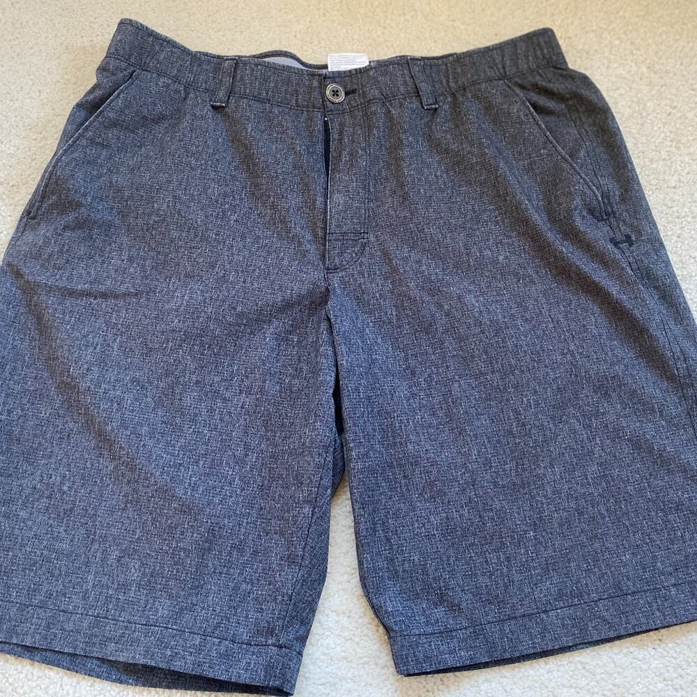 UNDER ARMOUR Mens 36 Loose HeatGear Gray Flat Front Golf Shorts UA